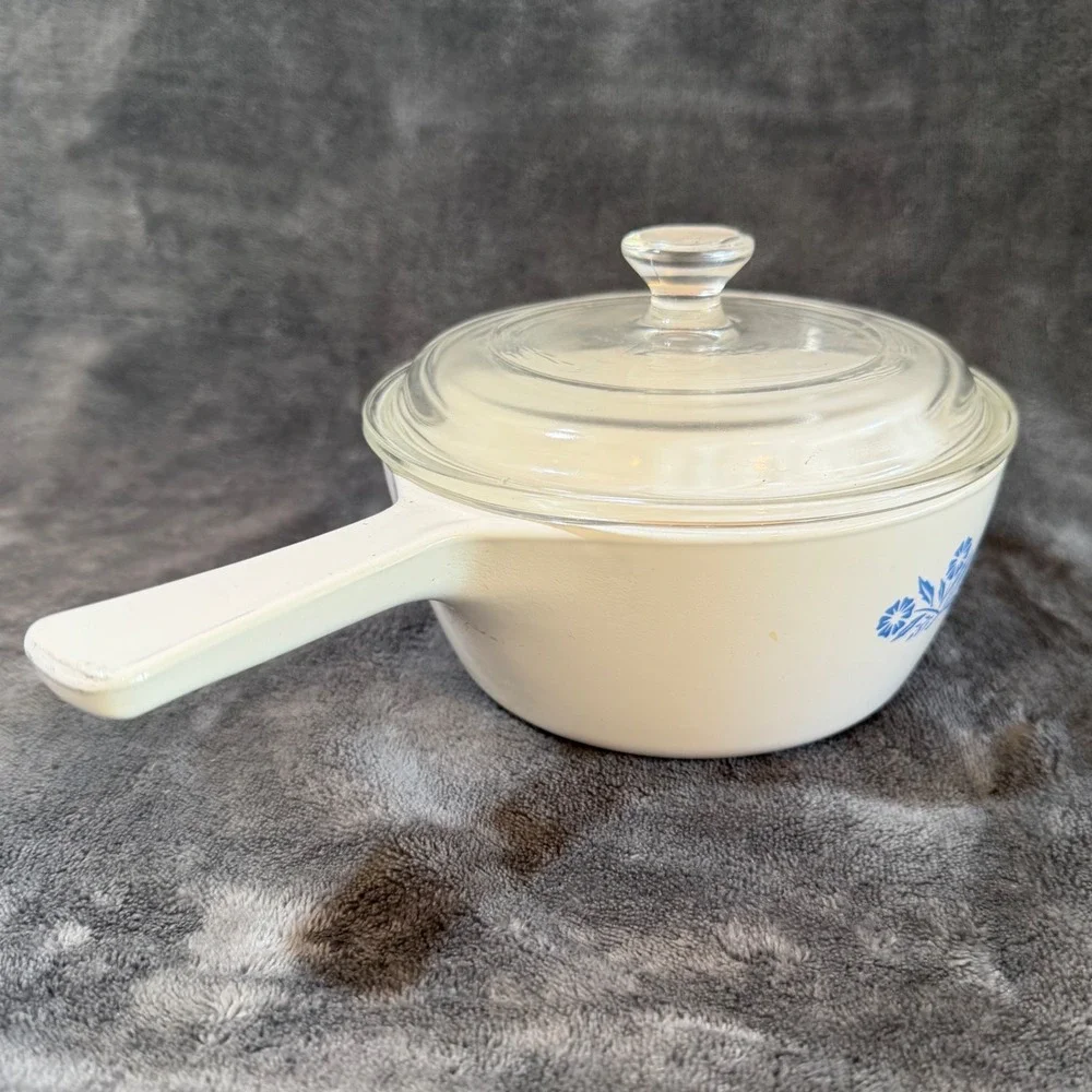 Vintage Corning Ware Blue Cornflower Menu-Ette P-82-B 1.5 Pt Saucepan with Lid‎